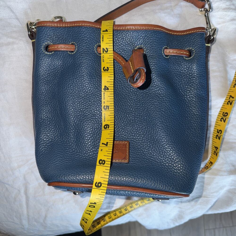 Dooney & Bourke Drawstring Crossbody Jeans Color Italian Pebbled Leather Bag - Picture 7 of 14